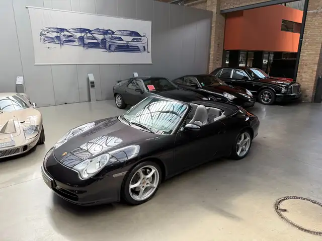 Porsche 911 main image