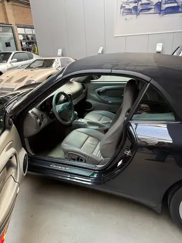 Porsche 911 view 15