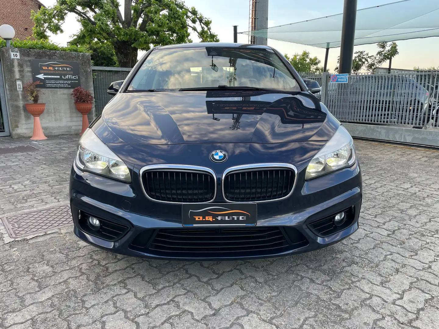 BMW 216 216d Active Tourer Luxury Blau - 2