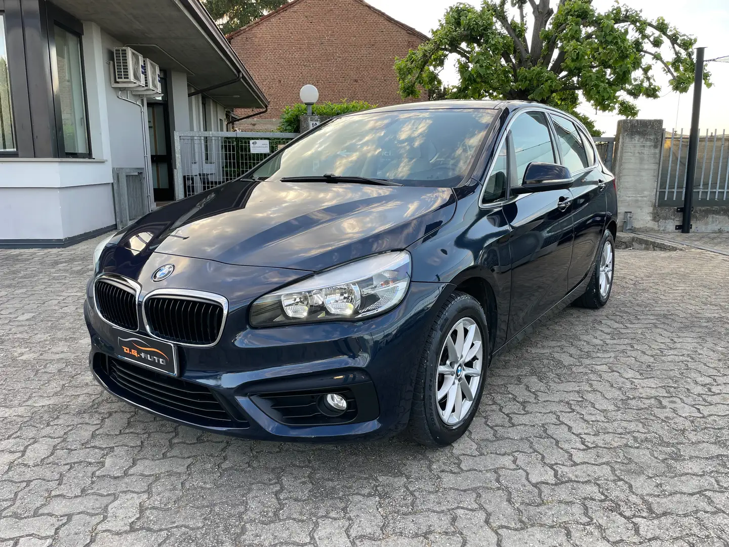 BMW 216 216d Active Tourer Luxury Blau - 1