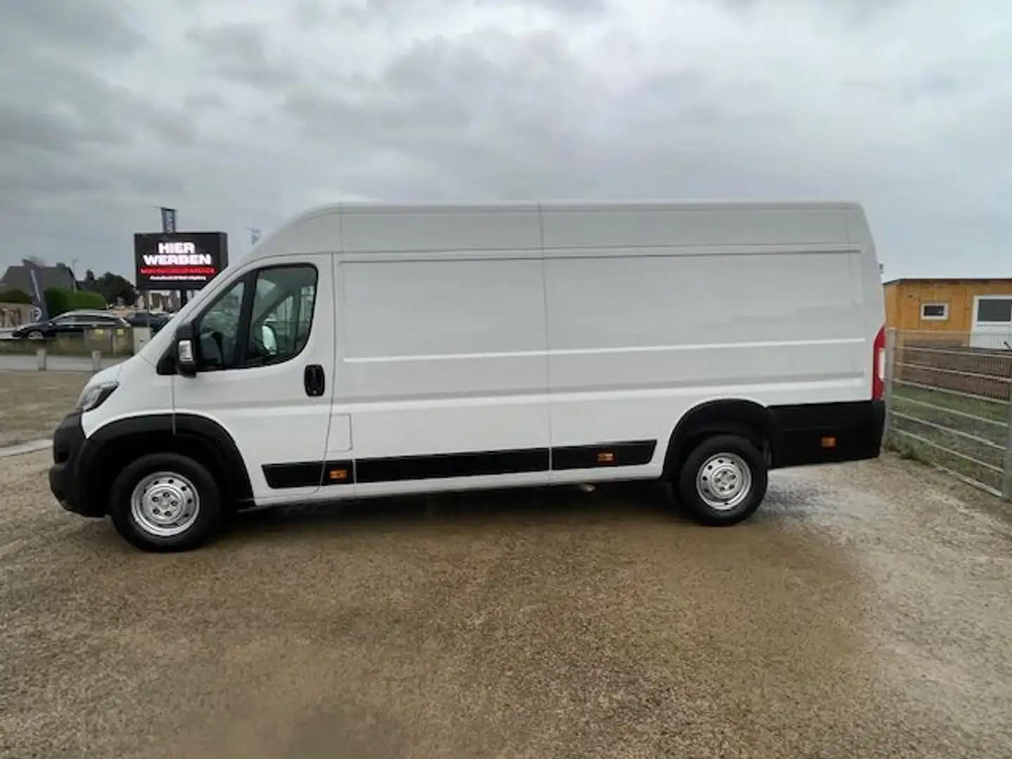 Peugeot Boxer HDi 435 L4H2 S&S Premium Weiß - 2