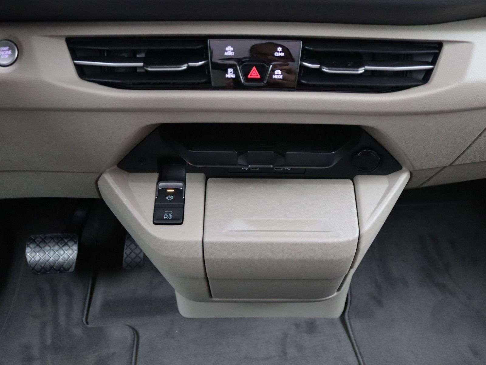 Volkswagen T7