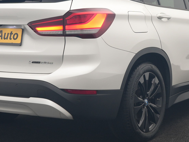 BMW X1 xDrive25e Advantage PHEV 221pk Dealer O.H. | Trekh — photo 8