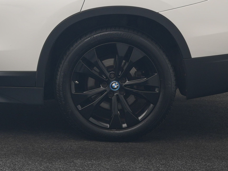 BMW X1 xDrive25e Advantage PHEV 221pk Dealer O.H. | Trekh — photo 42