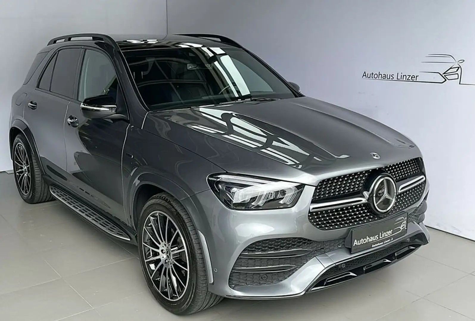 Mercedes-Benz GLE 350 de 4x4 AMG *MultiB*LUFT*PANO*ACC*360*AHK*21 Grijs - 1