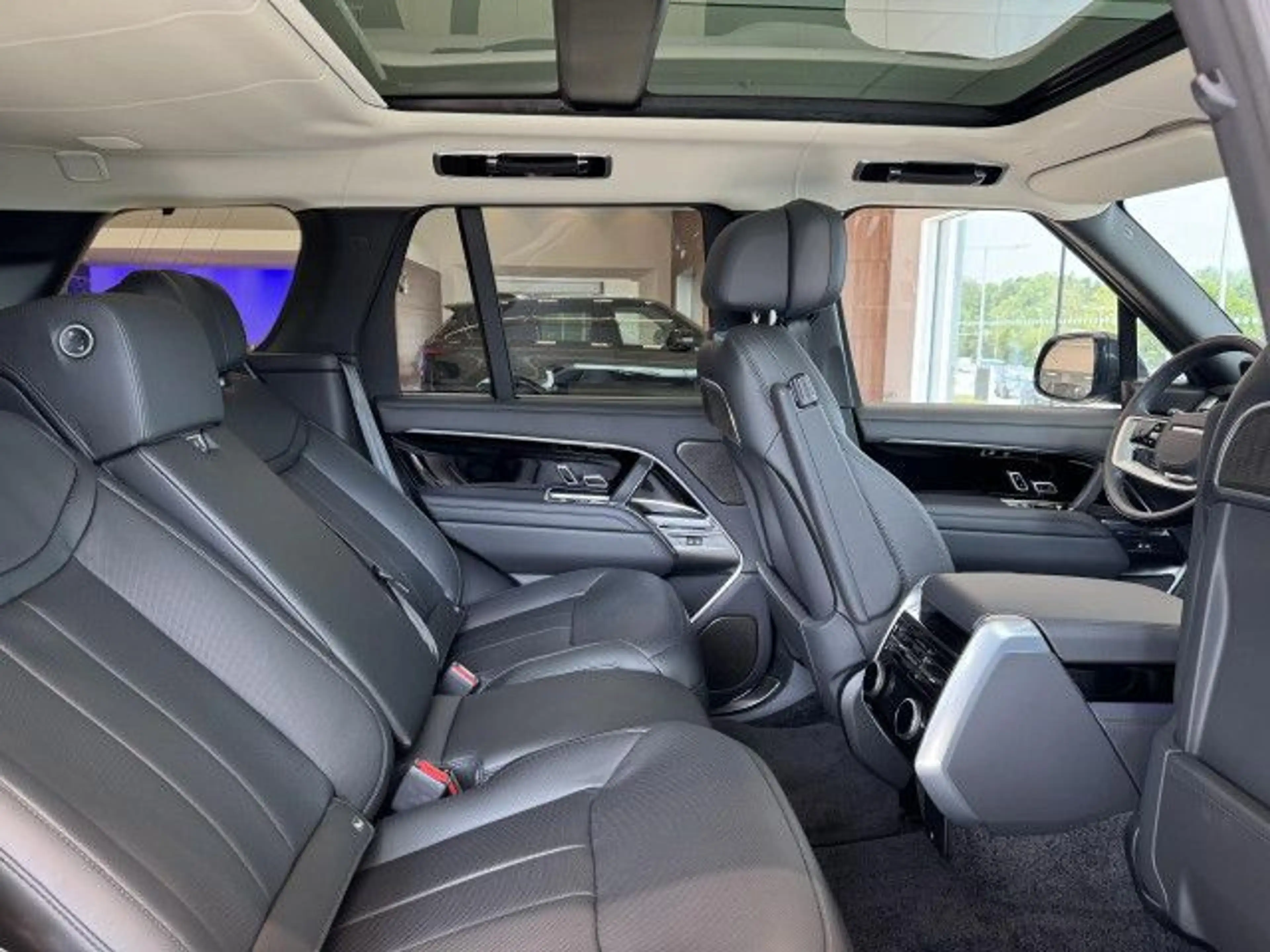 Land Rover Range Rover P550e Hybrid Autobio Kühlbox AHK 22" — photo 6
