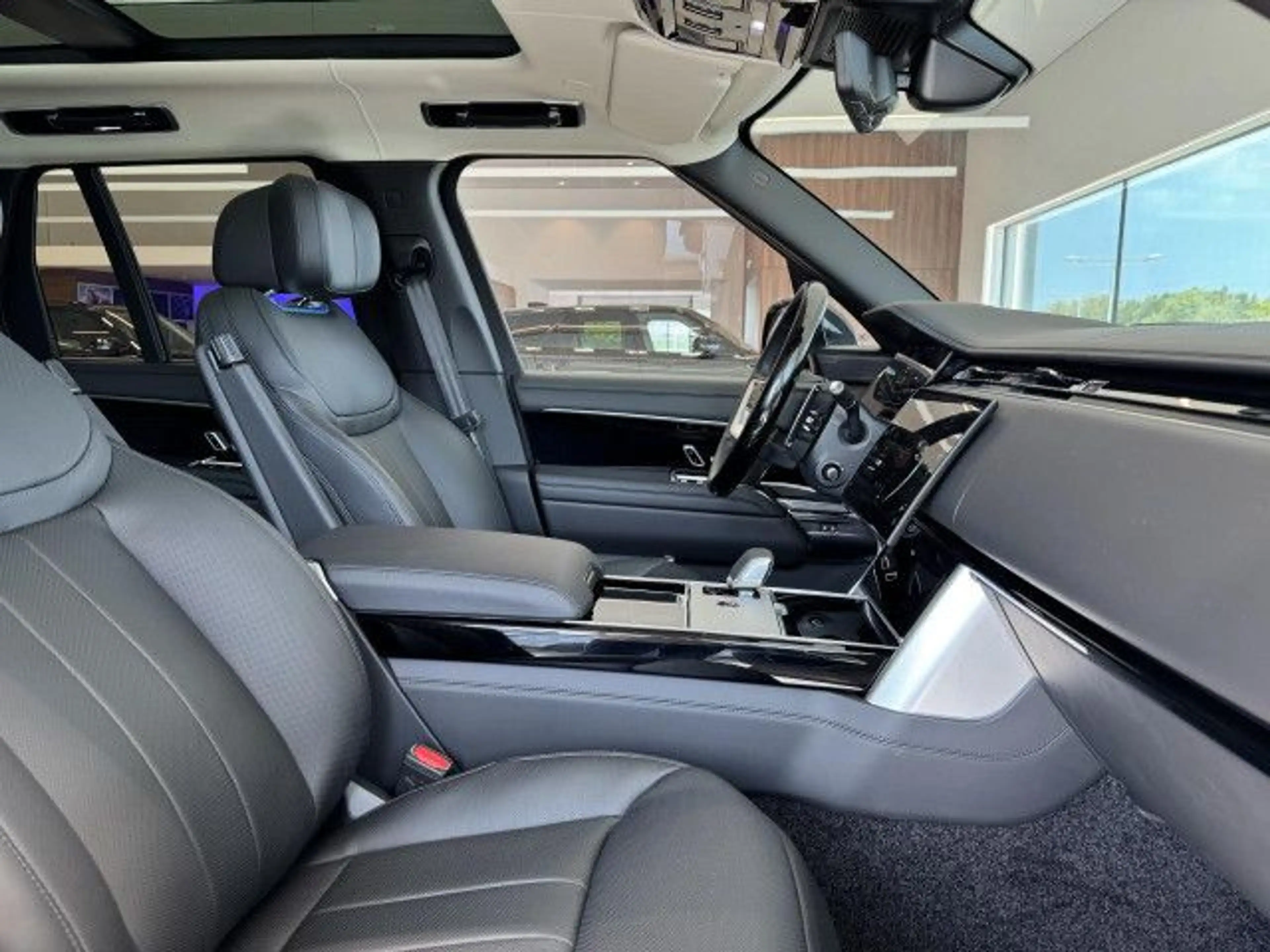 Land Rover Range Rover P550e Hybrid Autobio Kühlbox AHK 22" — photo 4