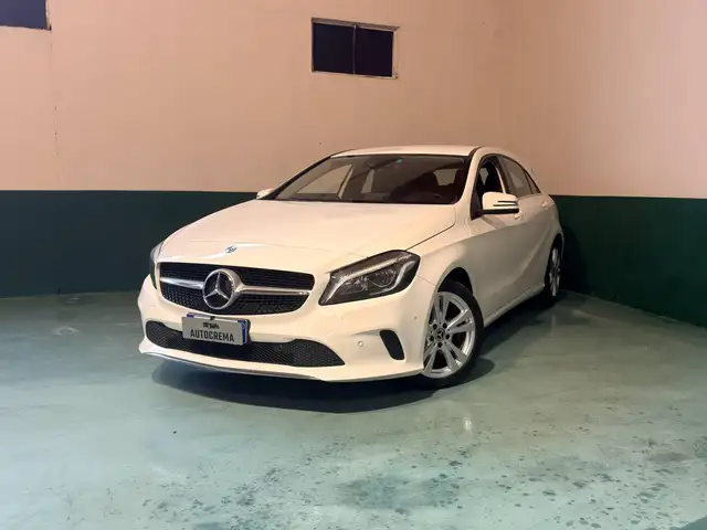 Mercedes-Benz A 180 Sport Next auto