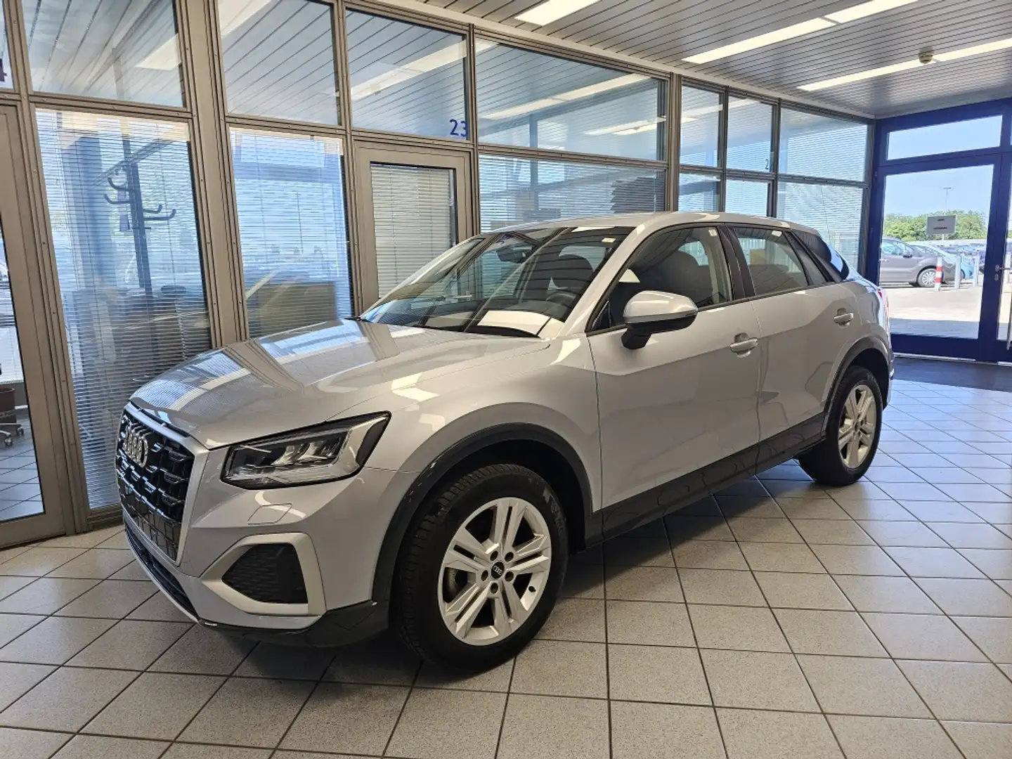 Audi Q2 30, Kamera,LED,Sitzheizung,PDC Silber - 2