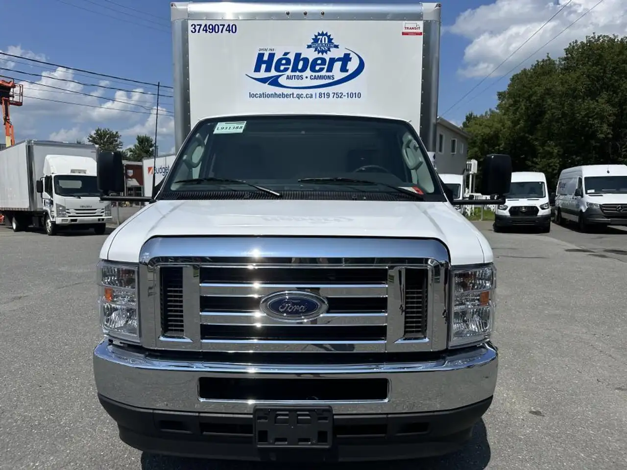 Ford E-450 photo Ford E-450