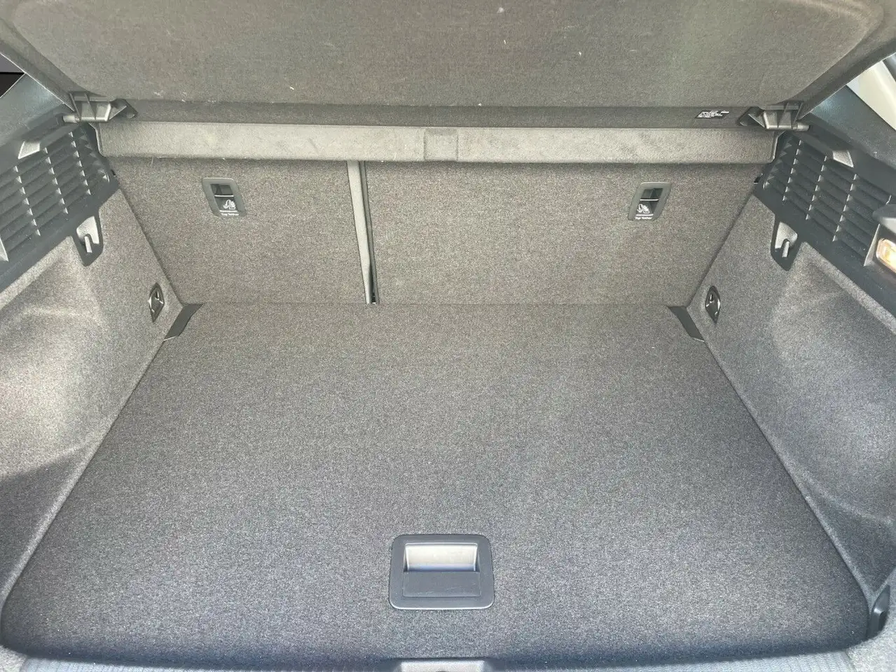 Audi Q2 30 TFSI Climatronic SH LM LED 6