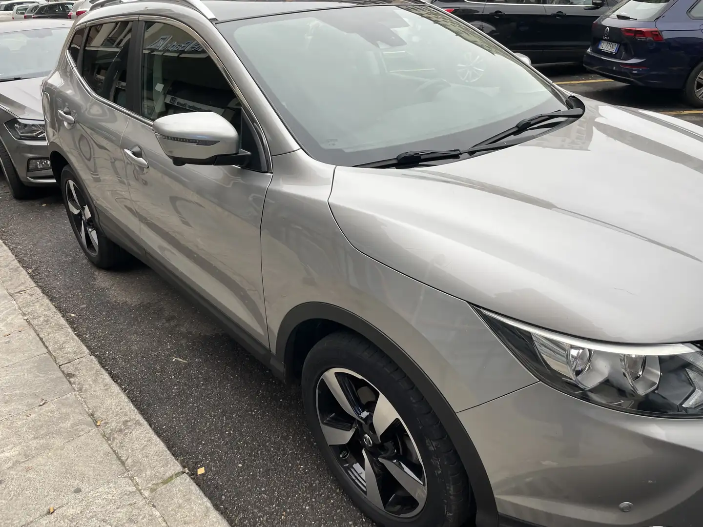 Nissan Qashqai 1.2 dig-t 115cv xtronic E6 AUT, PANO, CRUISE - 2