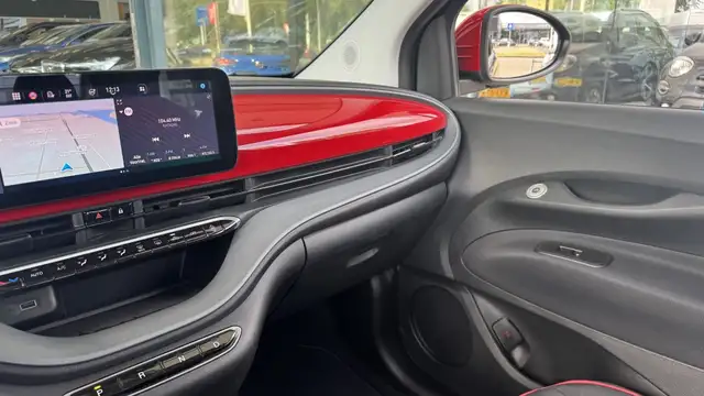 Fiat 500 view 11