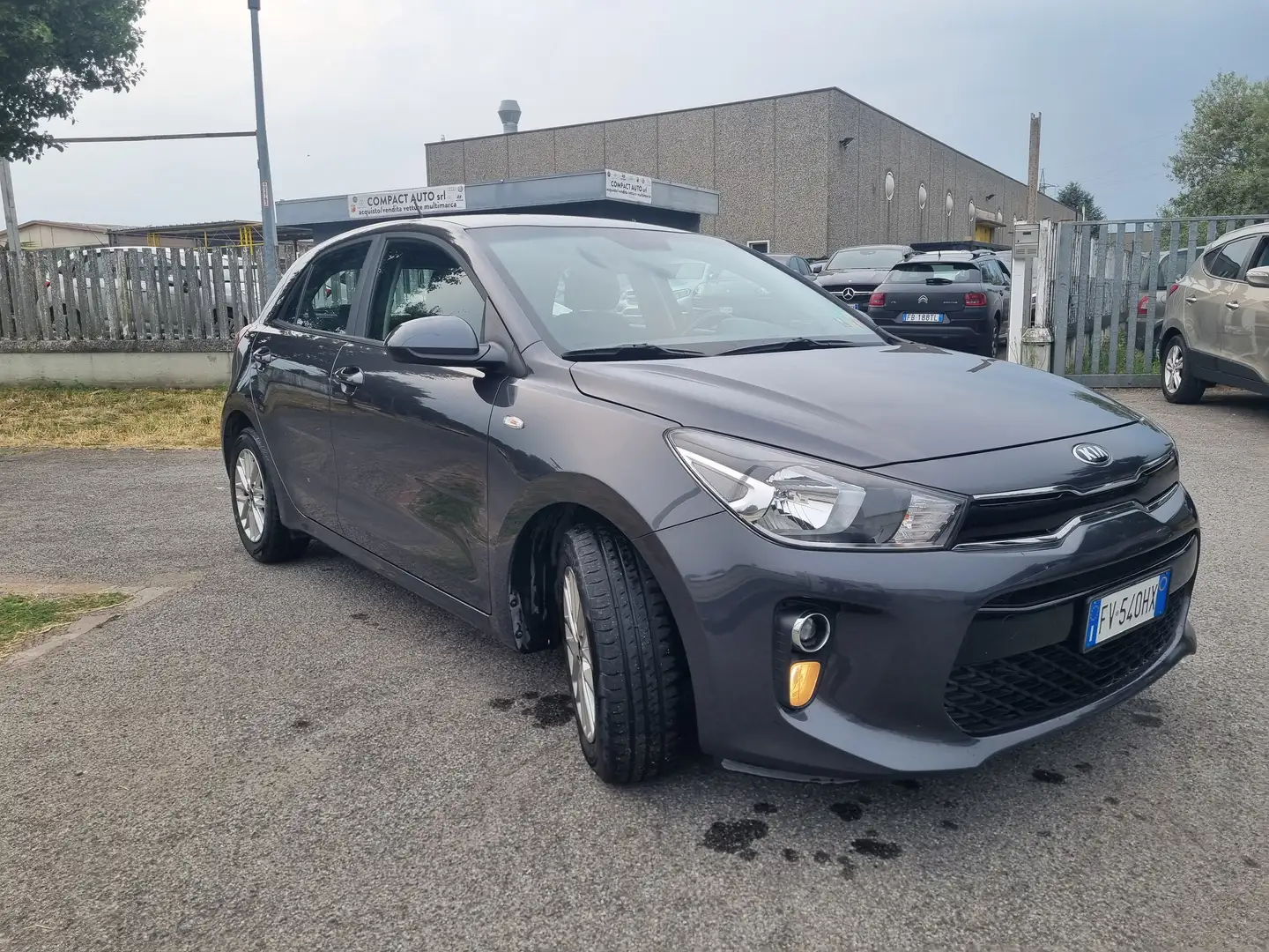 Kia Rio Rio 1.2 mpi Evolution Cool Pack 84cv my18 Nero - 1
