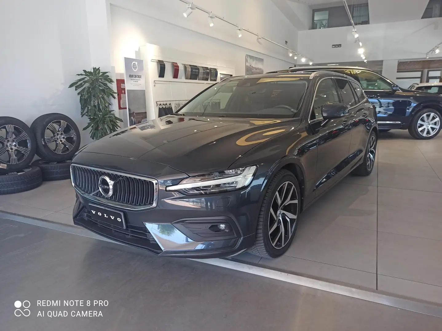 Volvo V60 V60 II 2019 2.0 d4 Business Plus geartronic Grigio - 1