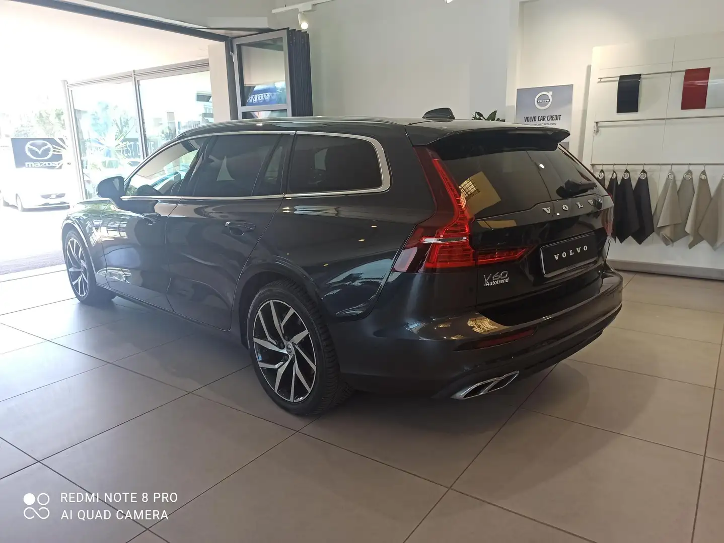 Volvo V60 V60 II 2019 2.0 d4 Business Plus geartronic Grigio - 2