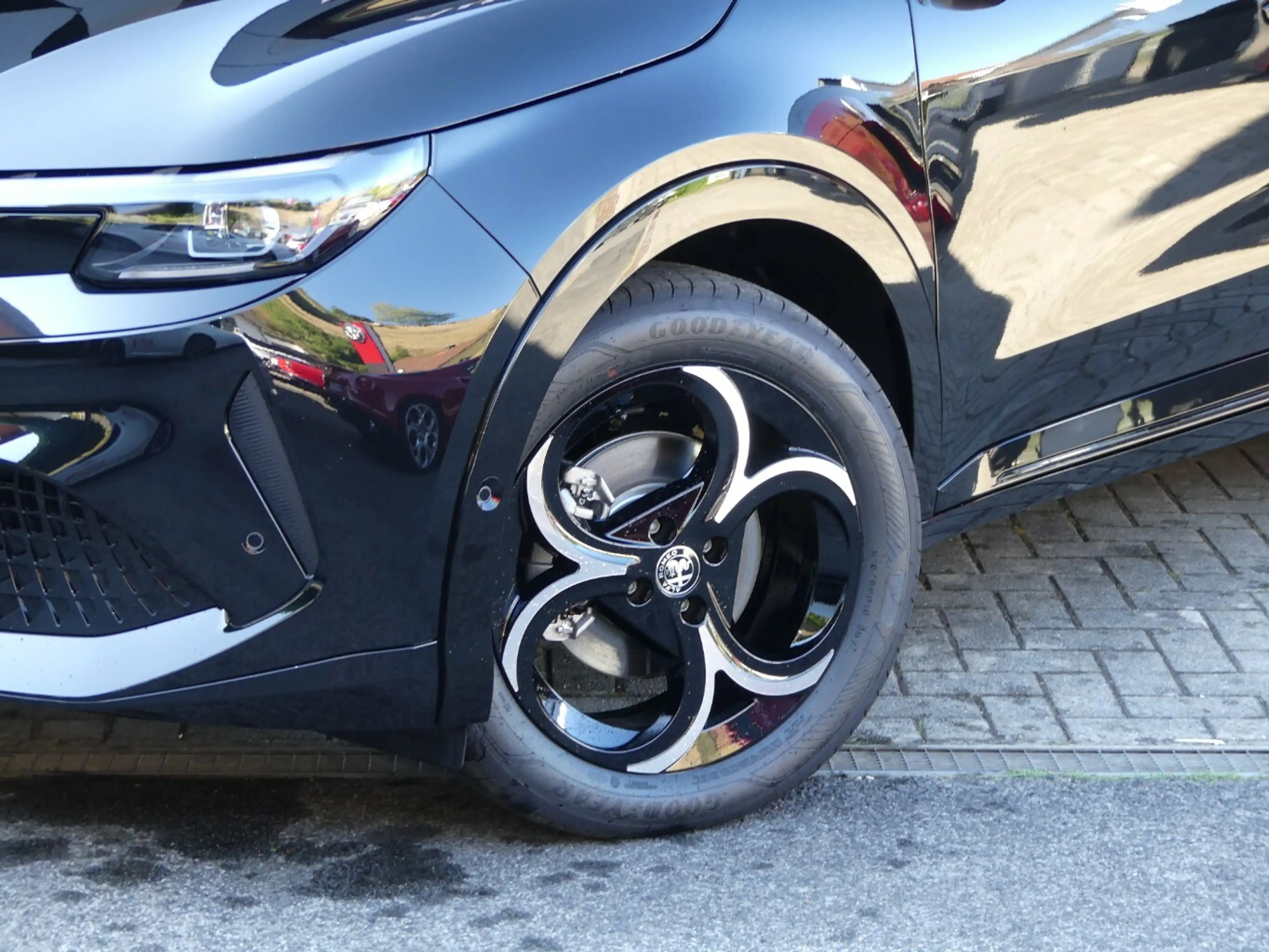 Alfa Romeo Junior Ibrida Ti 1.2 VGT — photo 3