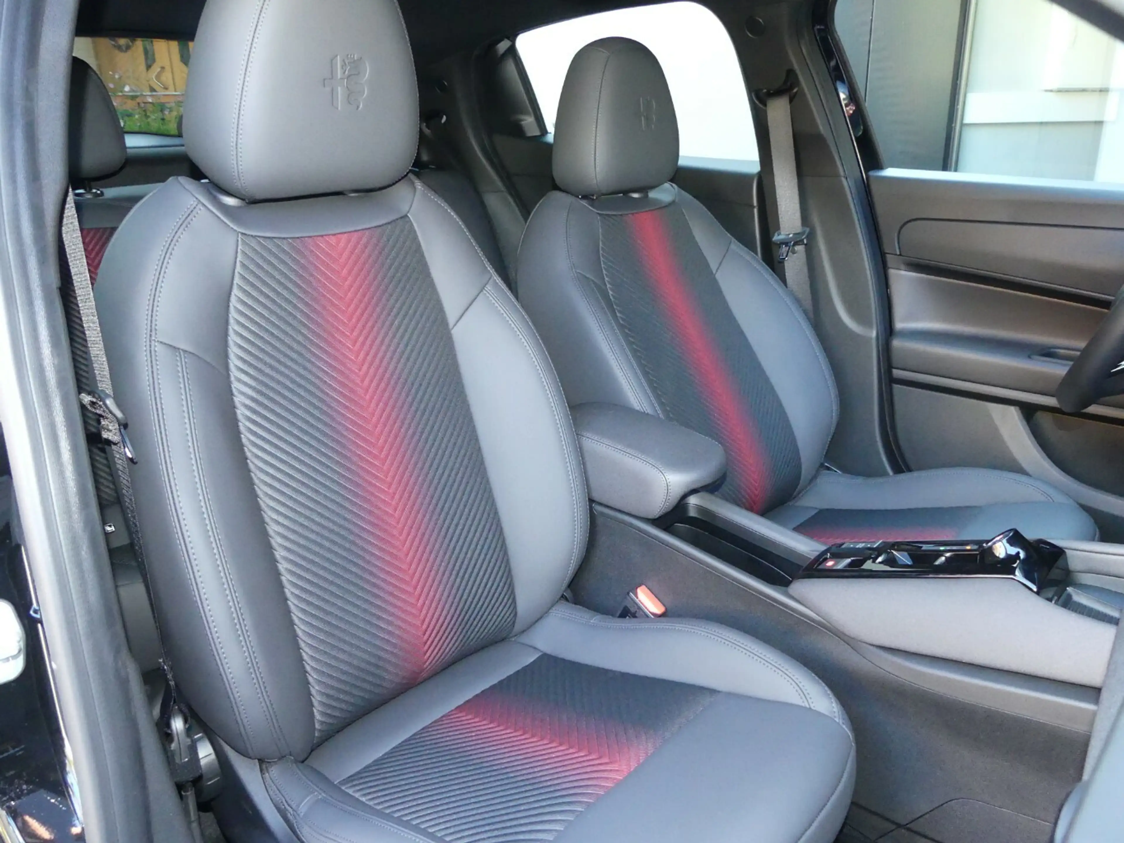 Alfa Romeo Junior Ibrida Ti 1.2 VGT — photo 5