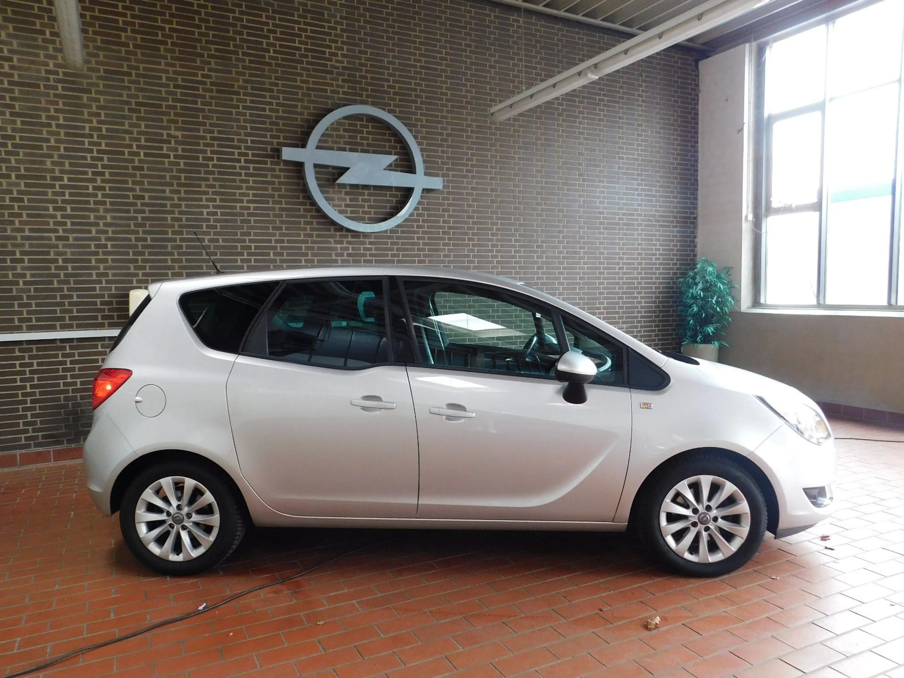 Opel Meriva B Drive-Winter P./PDC vo. u. hi. — photo 2