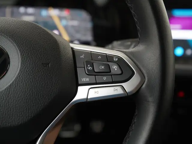 Volkswagen Golf view 10