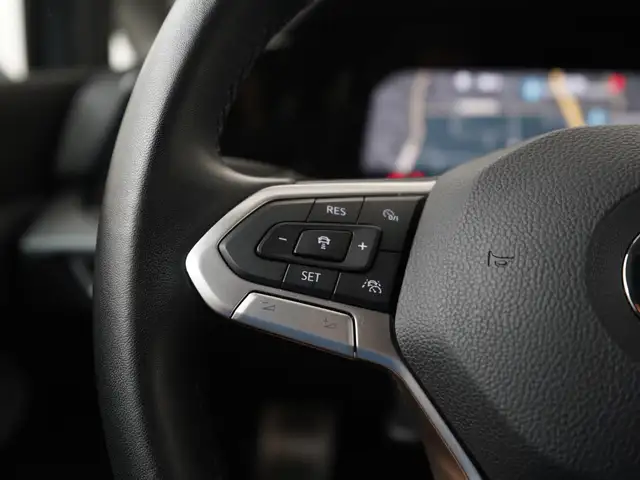 Volkswagen Golf view 8