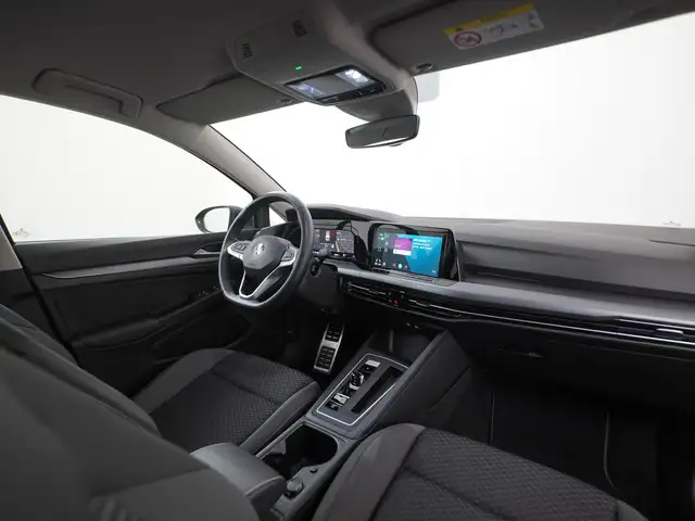 Volkswagen Golf view 2