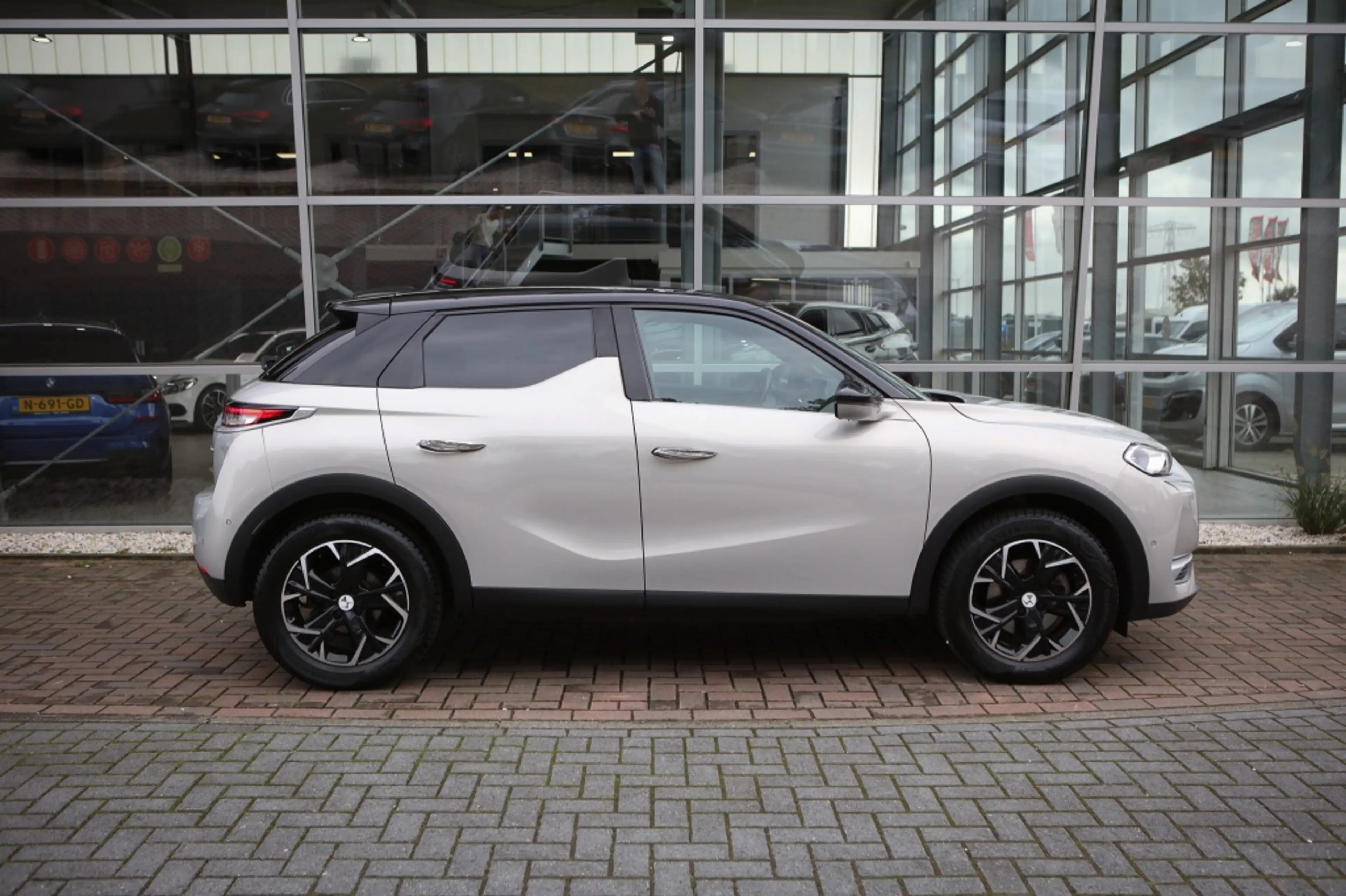 DS Automobiles DS 3 Crossback E-Tense Business — photo 22
