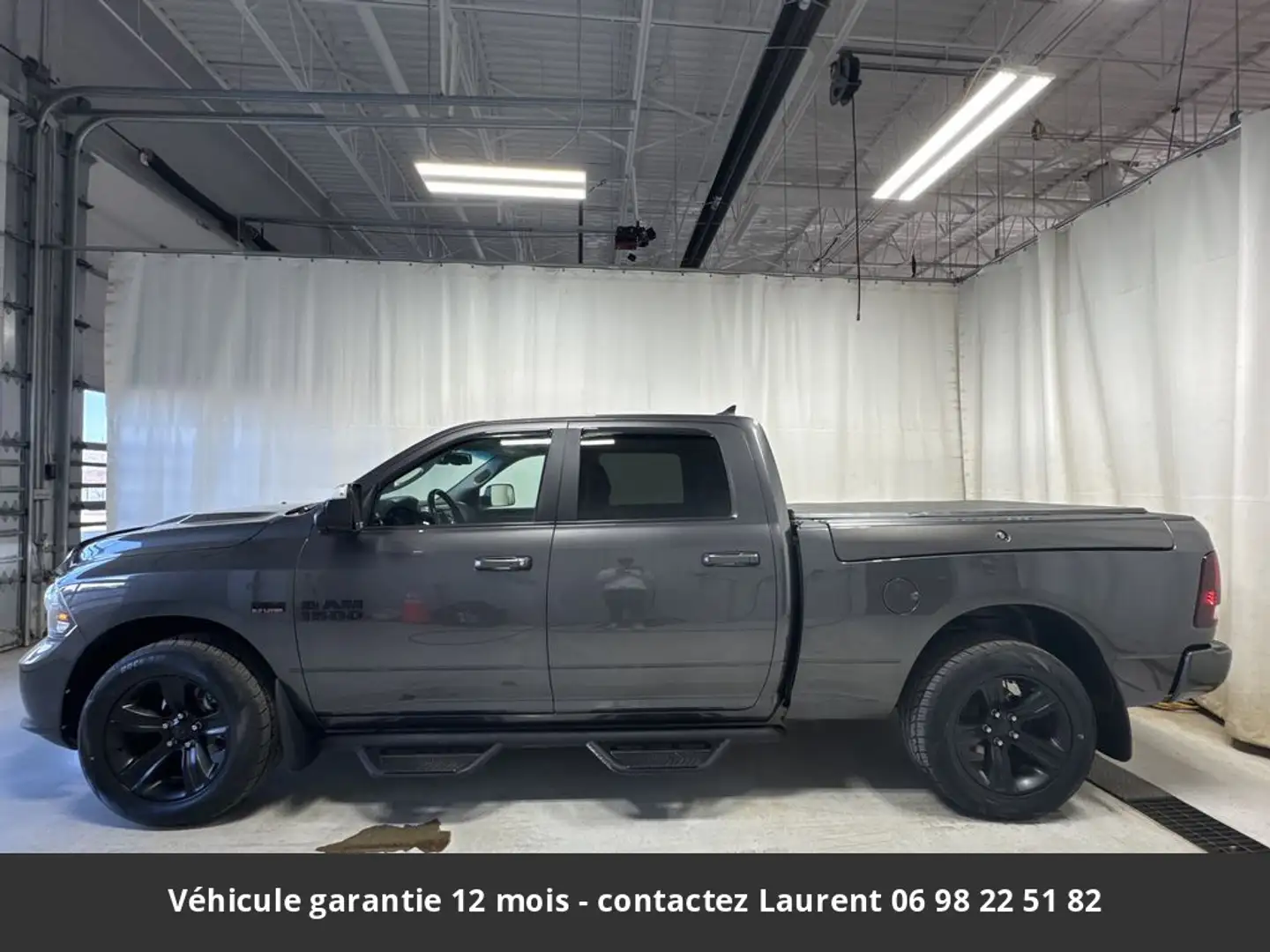 Dodge RAM RAMBOX Sport Night 5.7L 4x4 Tout compris hors homo Noir - 2