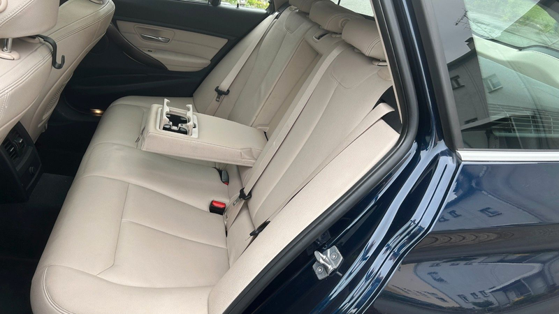 BMW 335 d x-Drive Touring /Panoramadach/Leder/Autom. — photo 6