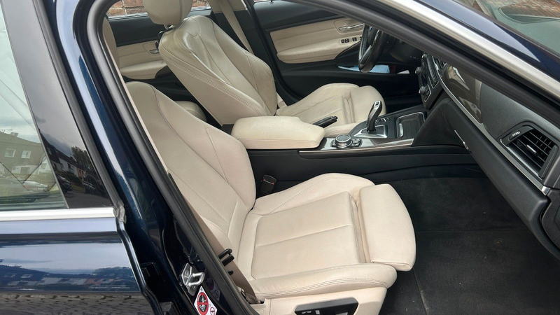 BMW 335 d x-Drive Touring /Panoramadach/Leder/Autom. — photo 8