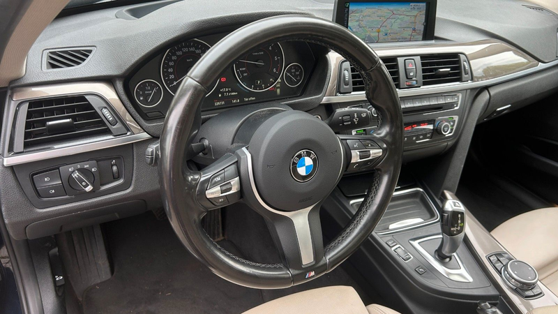 BMW 335 d x-Drive Touring /Panoramadach/Leder/Autom. — photo 12