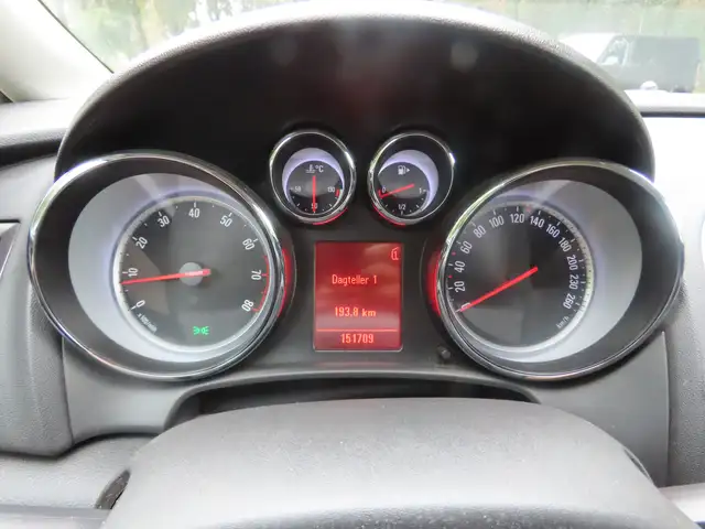 Opel Astra view 10