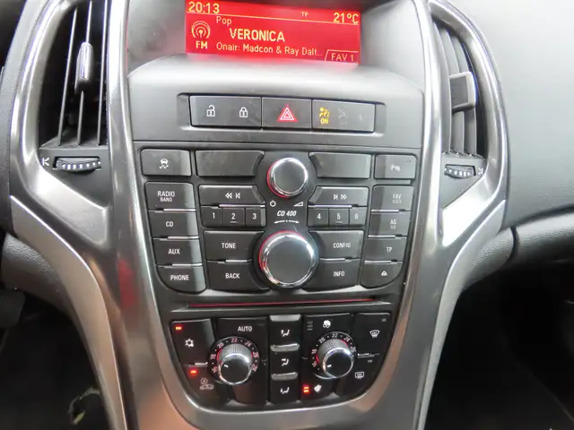 Opel Astra view 11