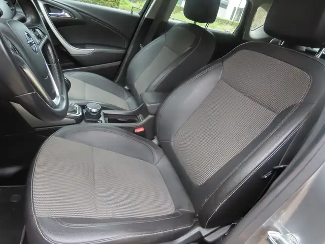 Opel Astra view 15