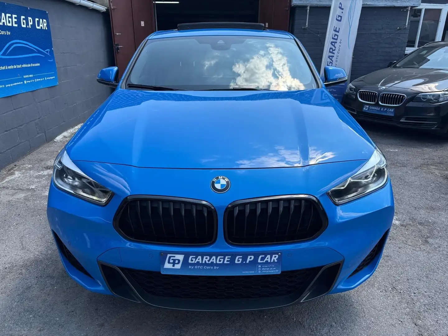 BMW X2 1.5i sDrive18 M Pack Blauw - 2