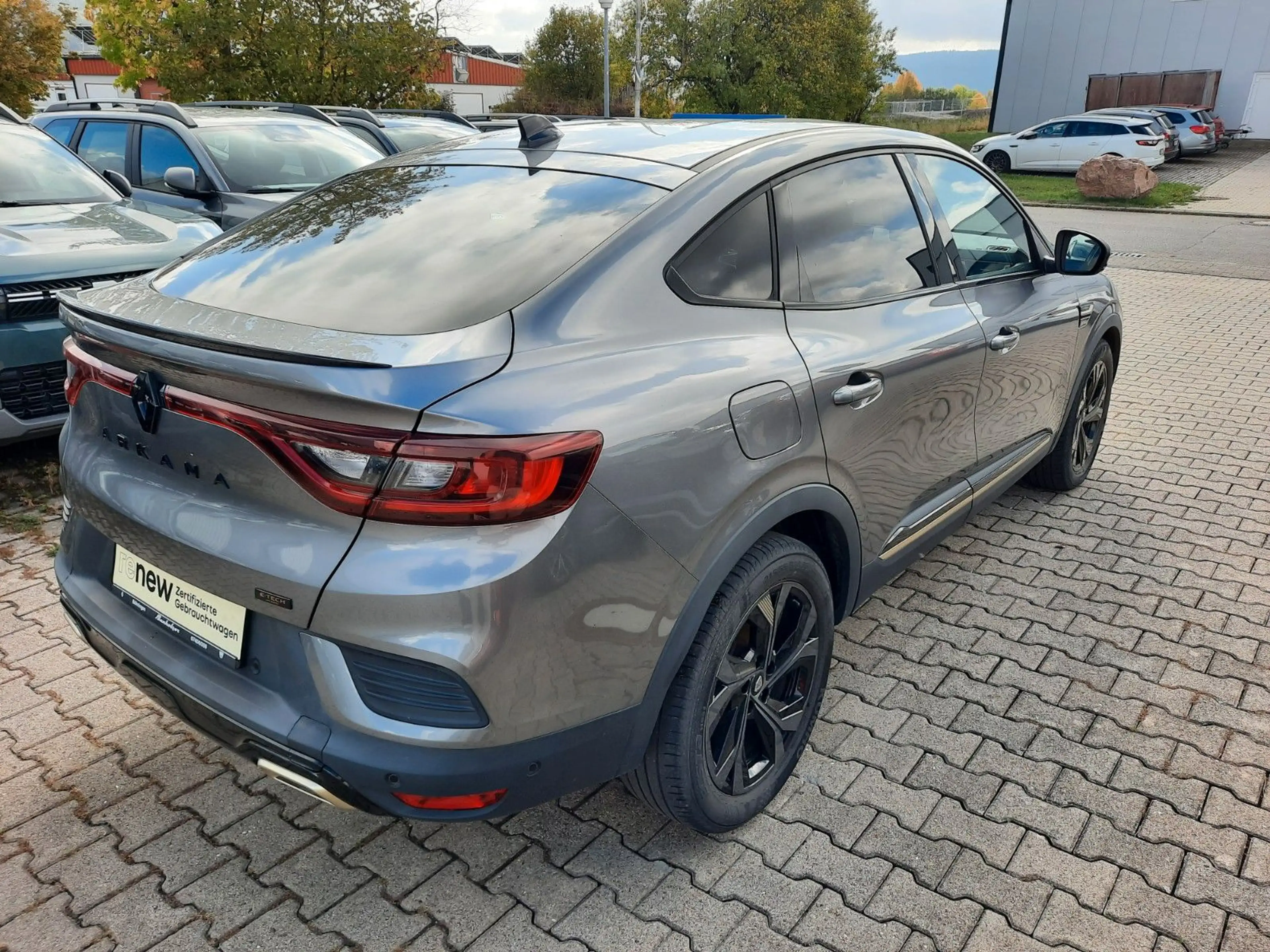Renault Arkana E-TECH Engineered hybrid 145 — photo 4