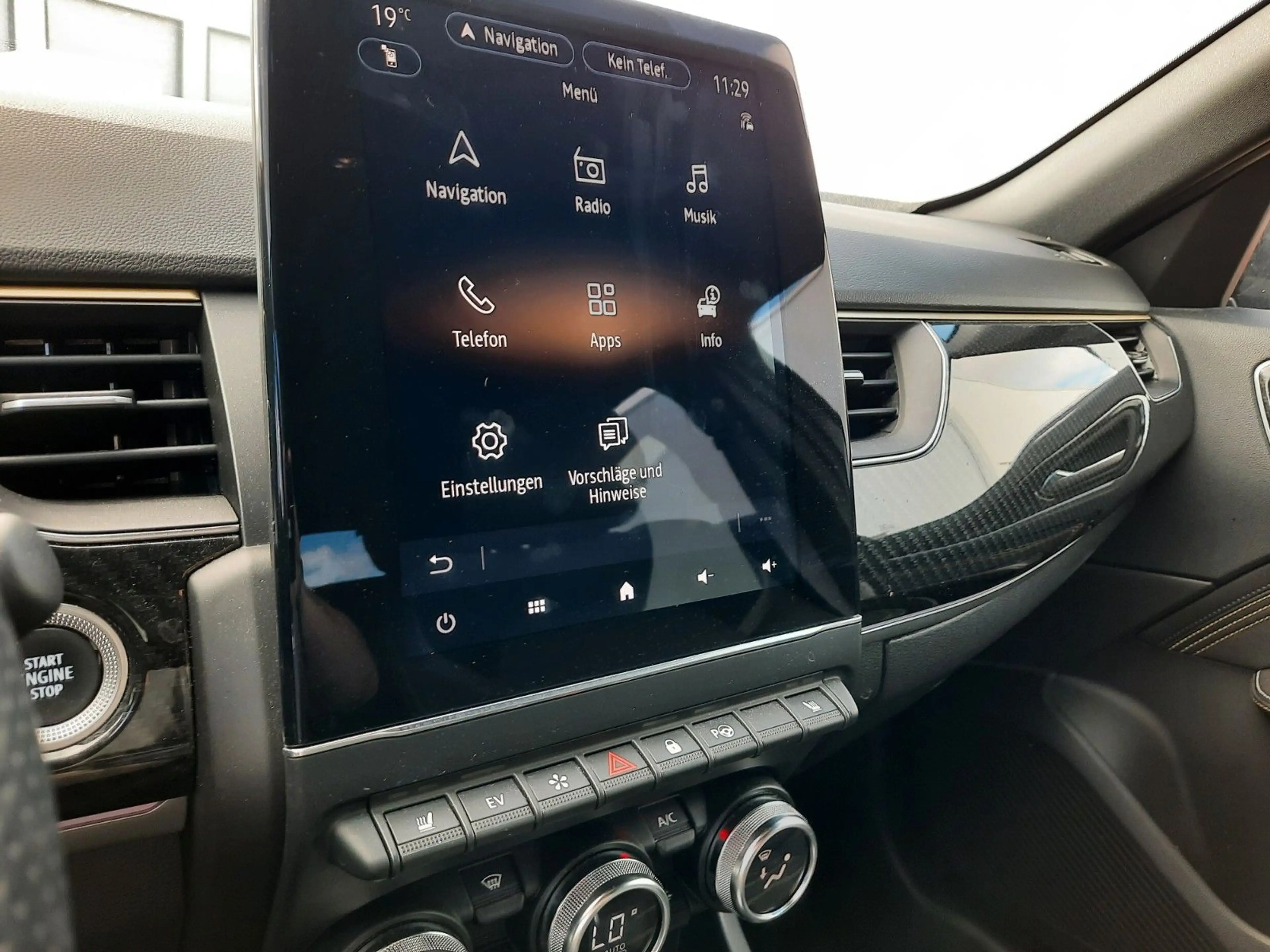 Renault Arkana E-TECH Engineered hybrid 145 — photo 15
