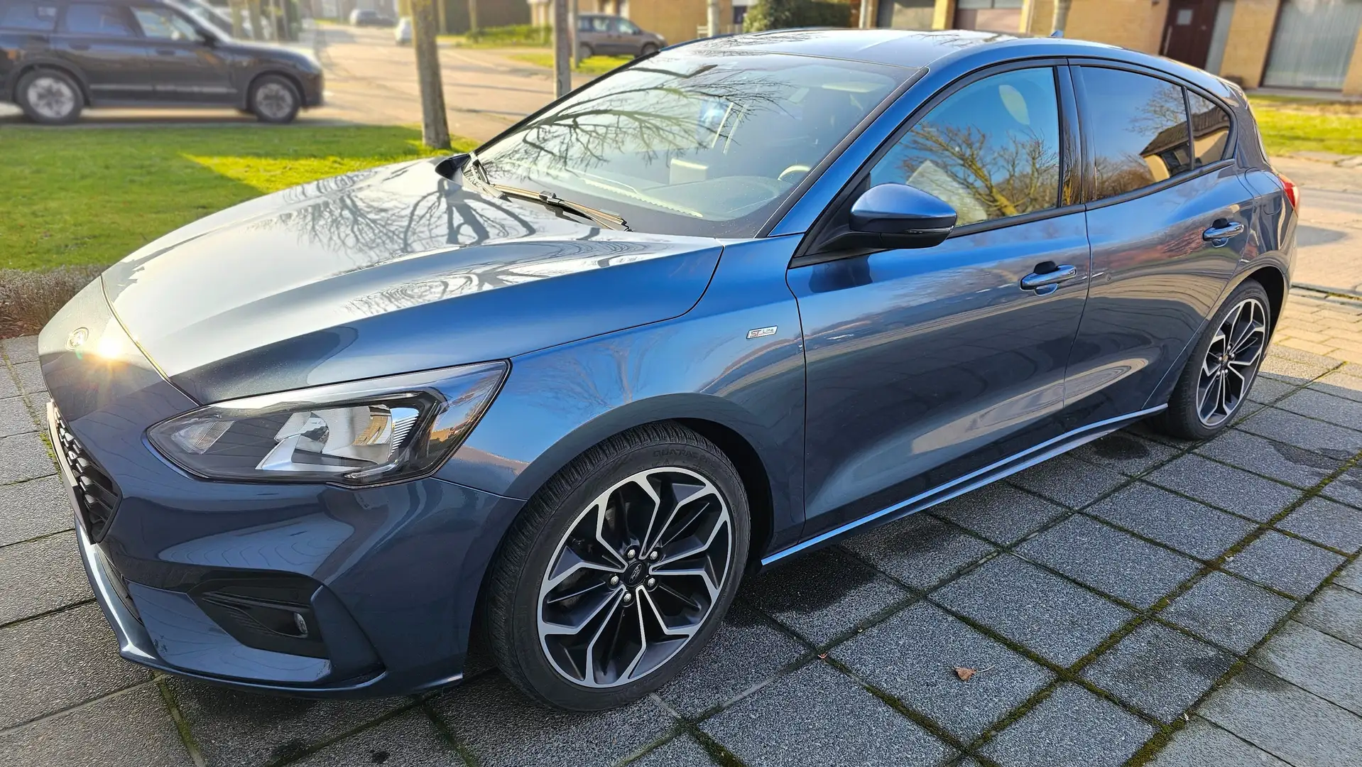 Ford Focus Focus 1.5 TDCi DPF Start-Stopp-System ST-Line Bleu - 1
