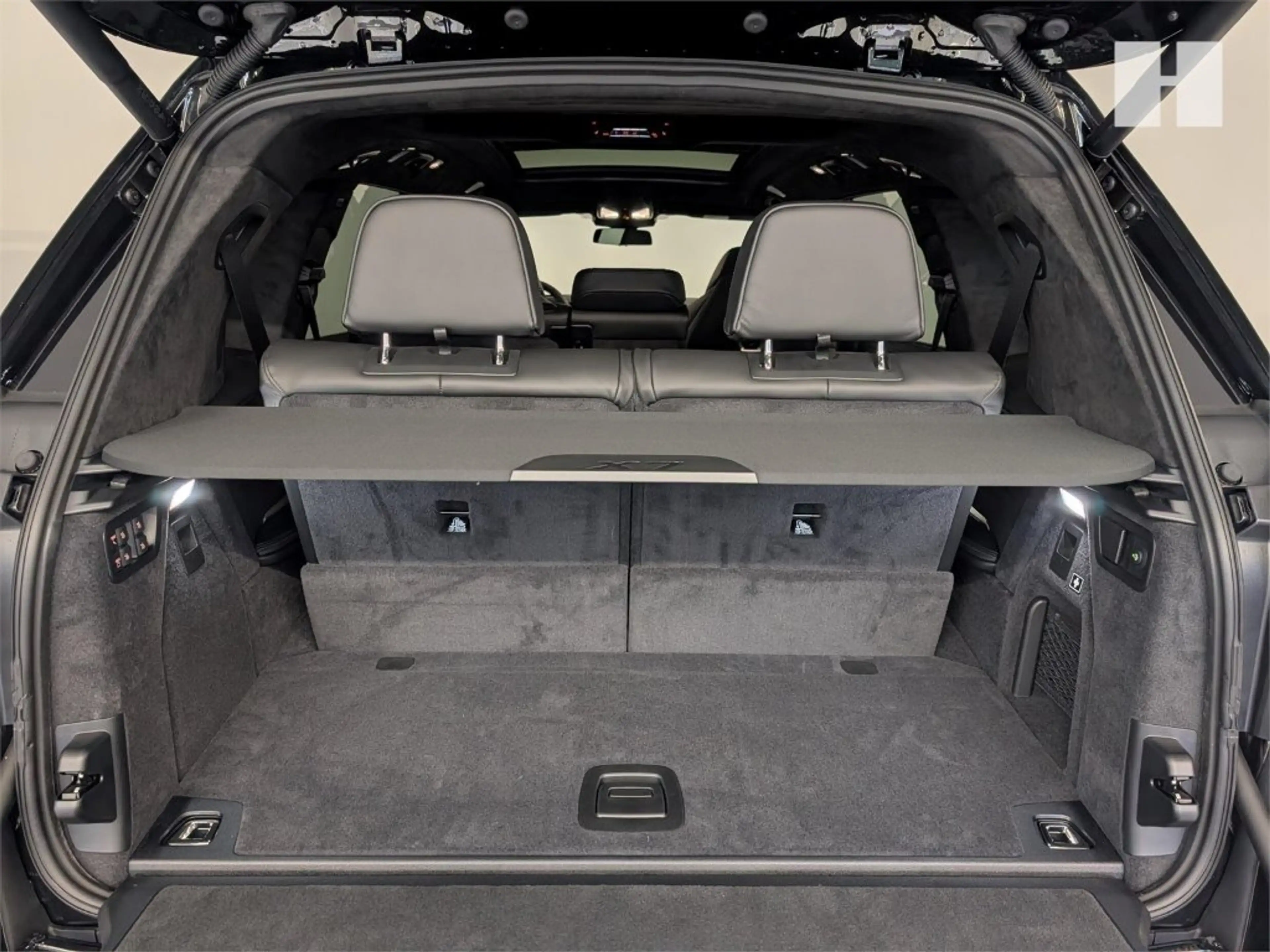 BMW X7 xDrive40d — photo 12