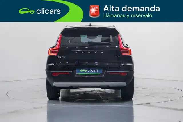 Volvo XC40 view 4