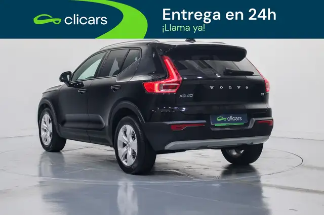 Volvo XC40 view 9