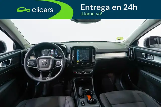 Volvo XC40 view 13