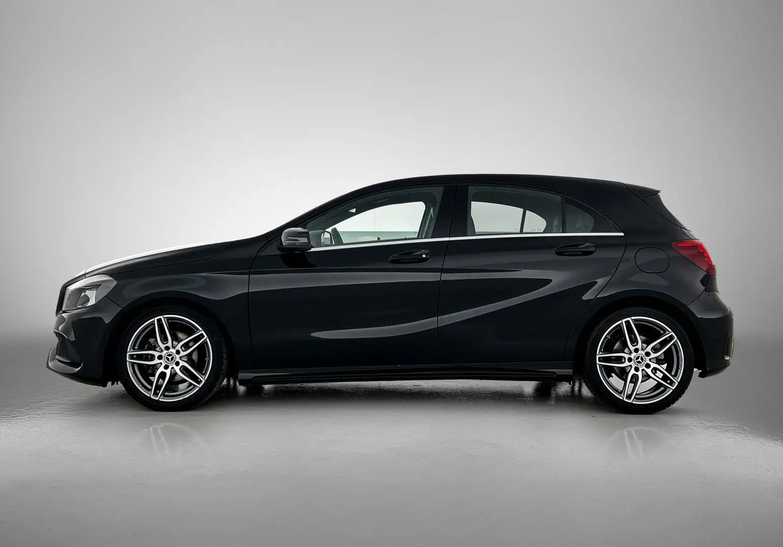 Mercedes-Benz A 180 Business Solution AMG | BLUETOOTH |CRUISE CONTROL Noir - 2