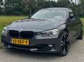 BMW 328 328i Executive Grijs - thumbnail 2