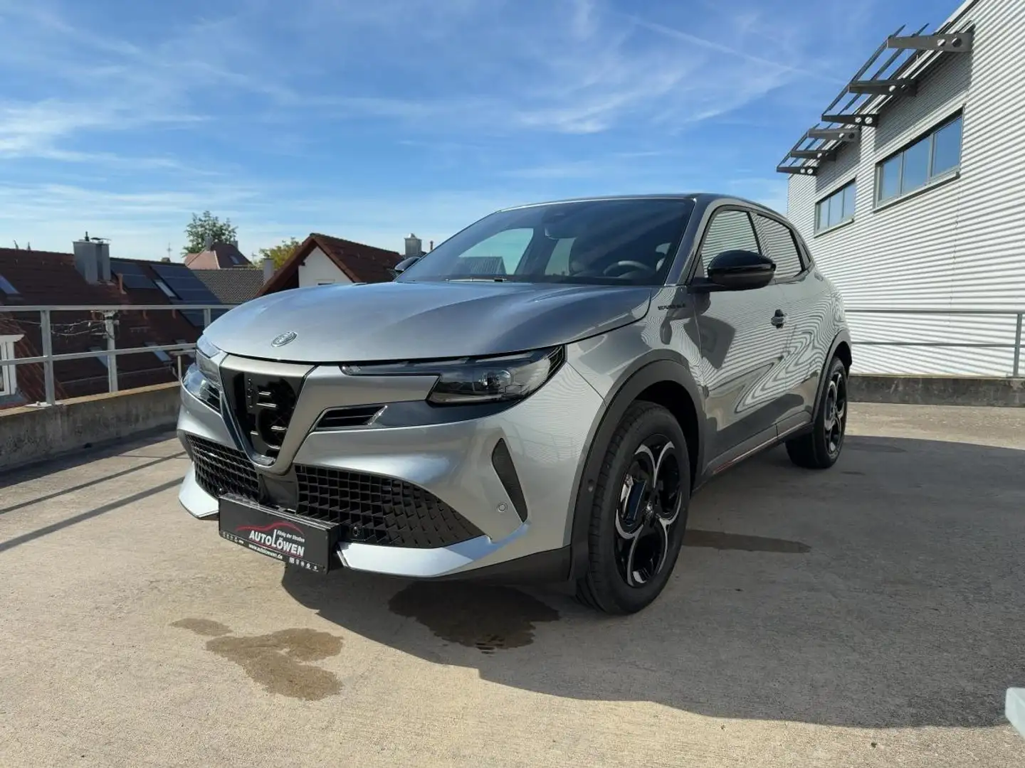 Alfa Romeo Junior 1.2 VGT Mild Hybrid Speciale - 1