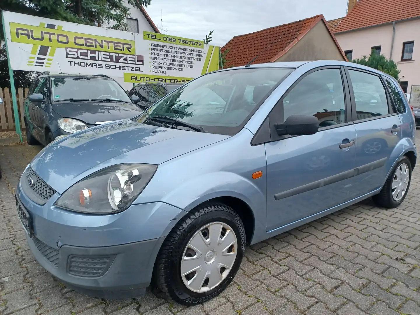 Ford Fiesta Ambiente *erst70tkm*KLIMA*AHK*5trg*TÜV+Insp.NEU Blau - 1