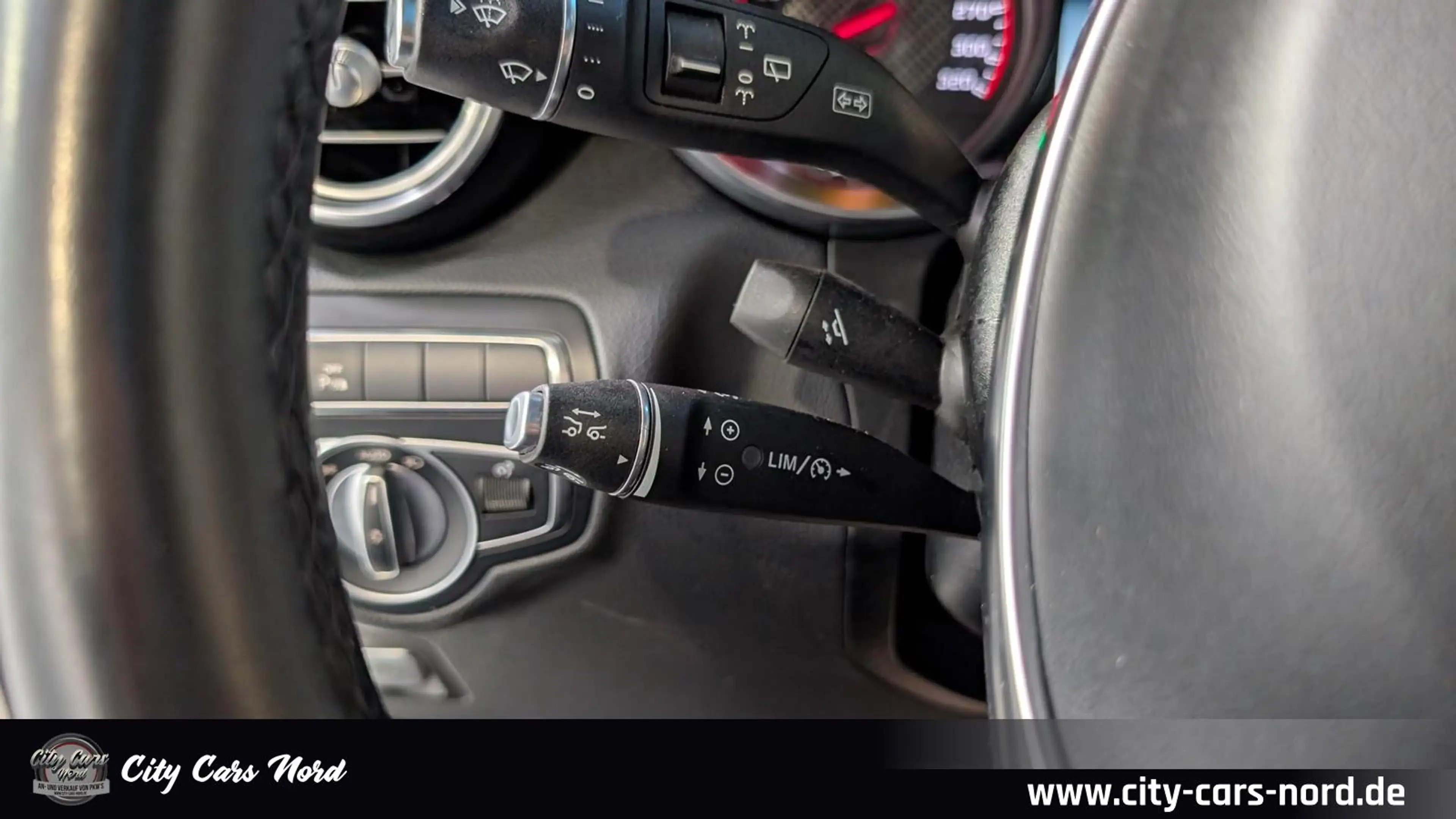 Mercedes-Benz GLC 63 AMG S 4 MATIC PANO+AHK+BURMESTER+DTR+ — photo 15