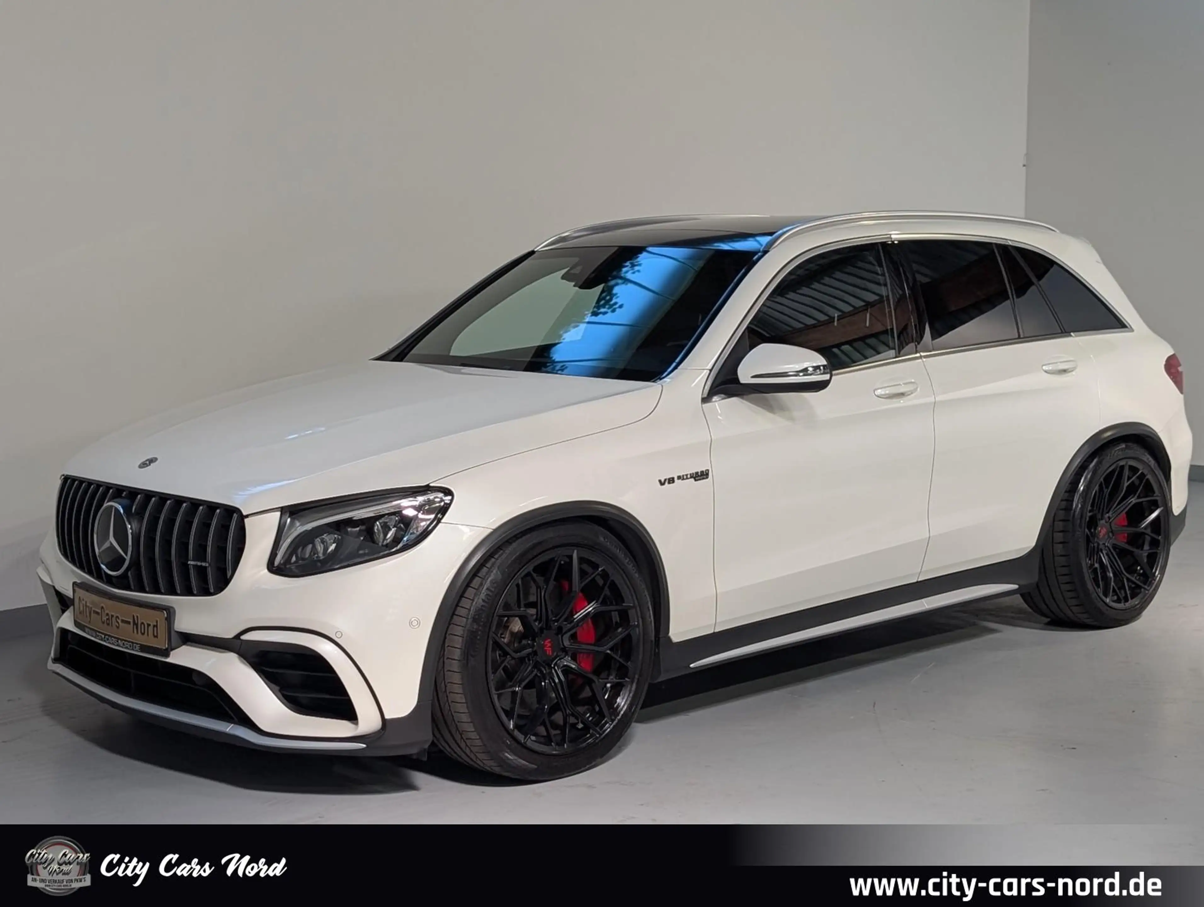 Mercedes-Benz GLC 63 AMG S 4 MATIC PANO+AHK+BURMESTER+DTR+