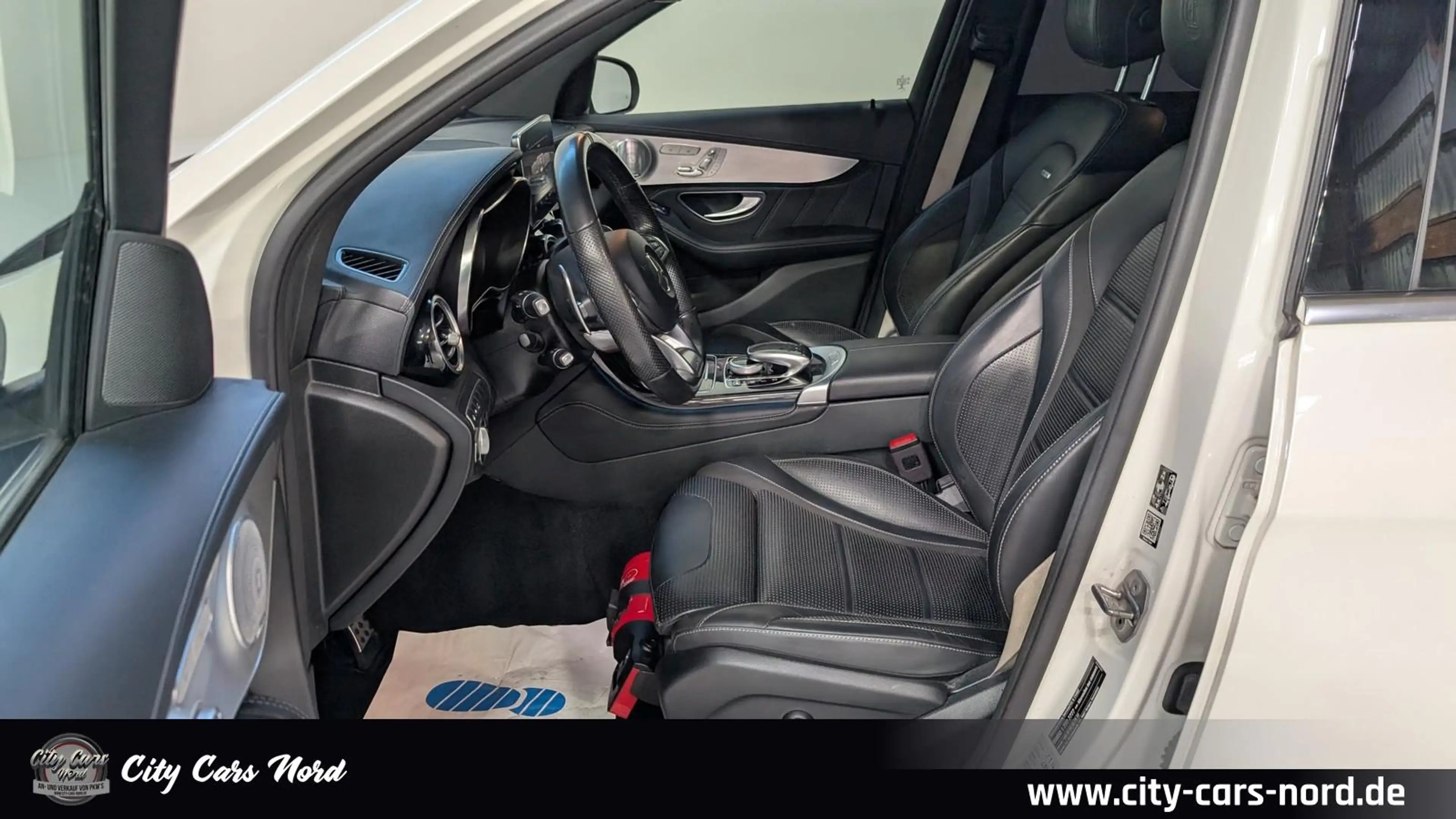 Mercedes-Benz GLC 63 AMG S 4 MATIC PANO+AHK+BURMESTER+DTR+ — photo 9