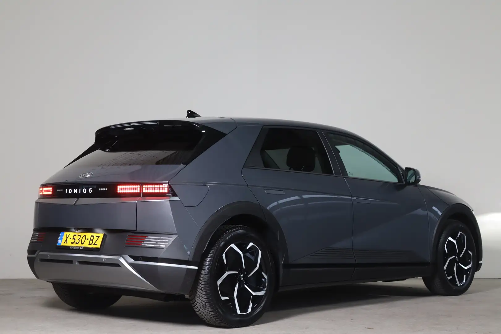 Hyundai IONIQ 5 Style 58 kWh NL-Auto!! SOH 100% Camera I Adap + St Grijs - 2